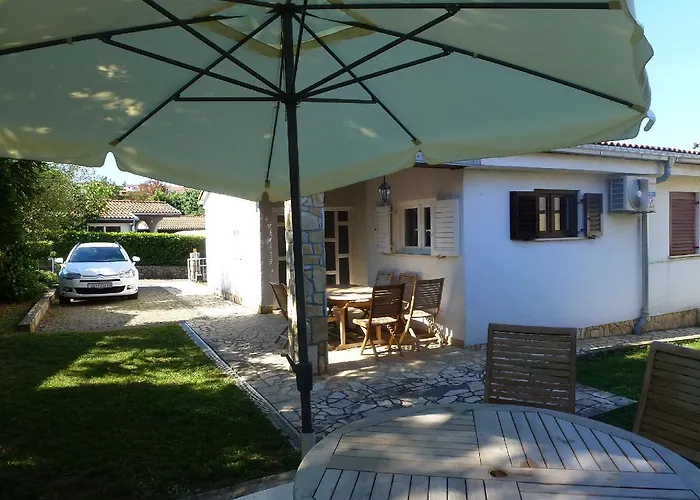 Apartments Mladen